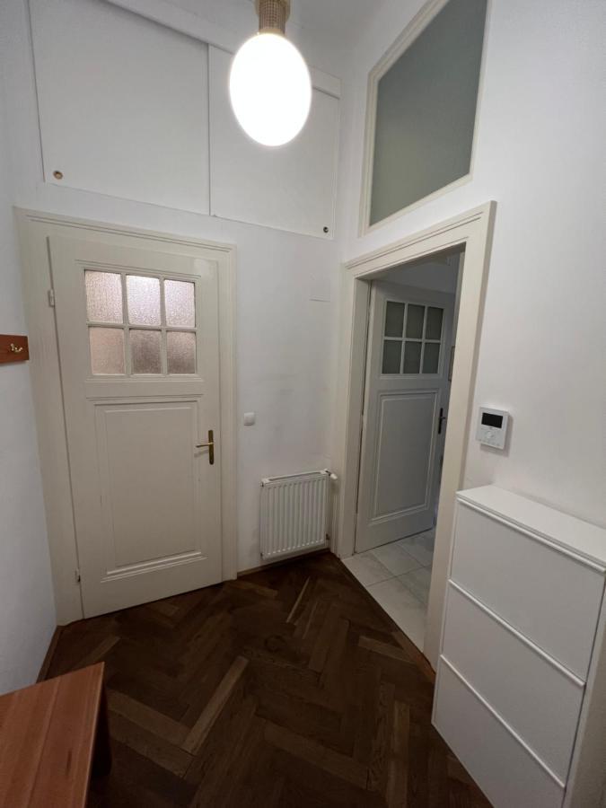 Quiet And Cozy Apartment In The City Center Vienna Exterior photo